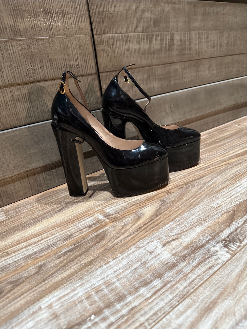 Zigi Soho Black Patent Platform Mary Jane Pumps with Ankle Strap